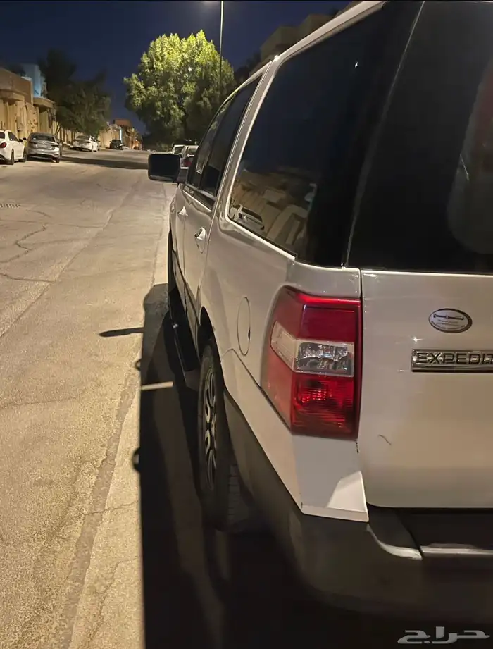 فورد اكسبيدشن 2011 4