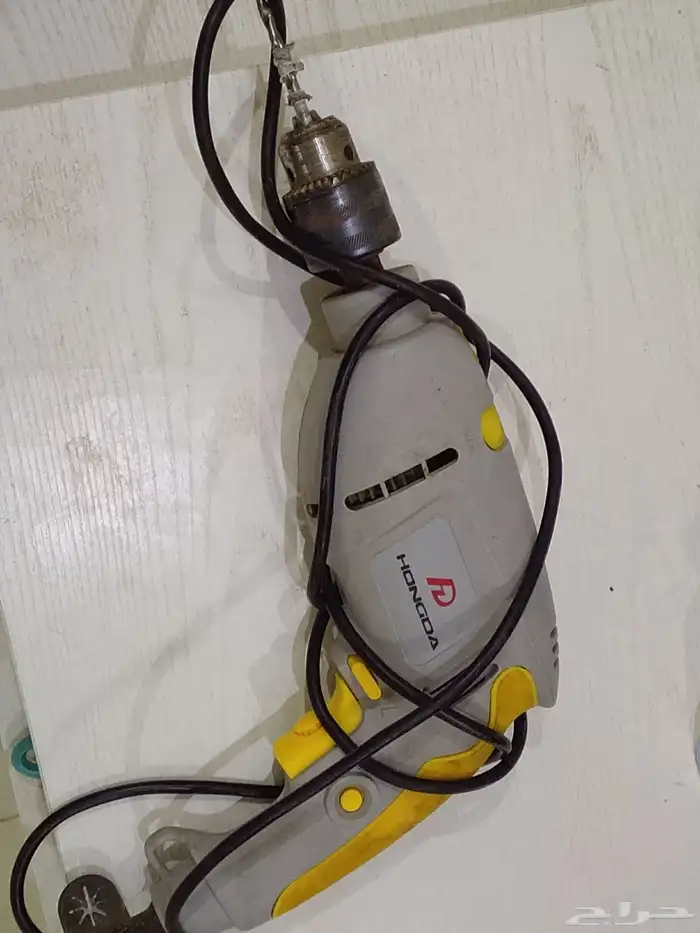 دريل نظيف جدا الاستخدام ثلاث مرات فقط وشركة طيبه 2