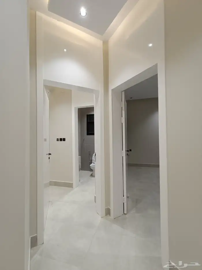 للبيع شقه علويه ابها المحاله بجوار حديقة المليون 13