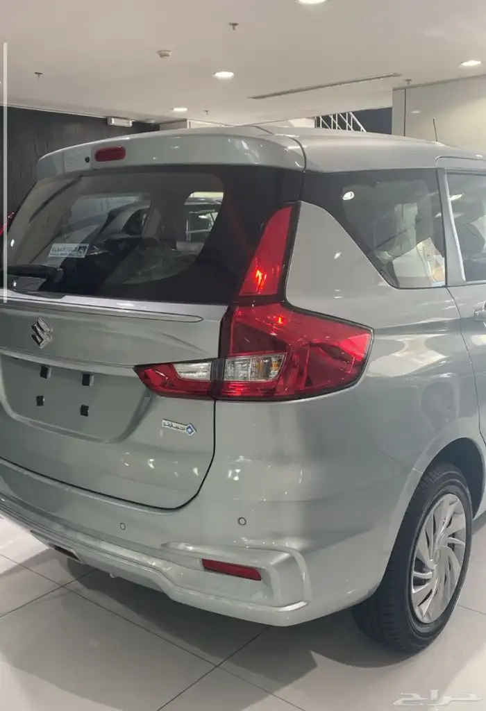 سوزوكى ارتيجا ستاندر 2025 1