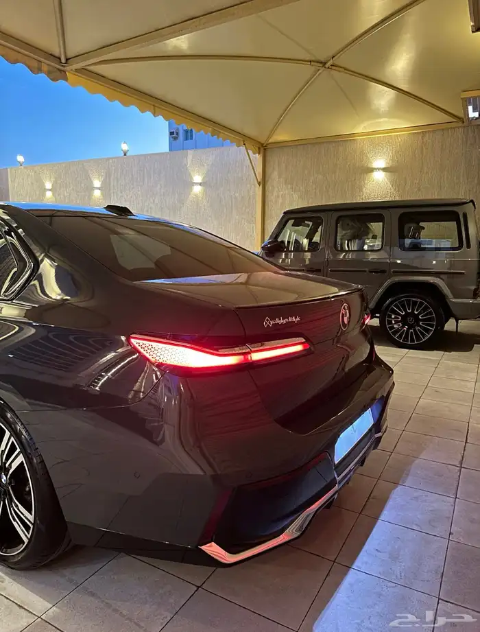 للبيع بي ام دبليو BMW 740i 2025 شبه جديدة 13