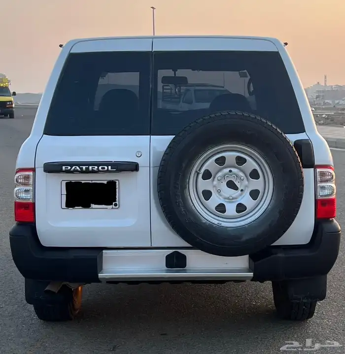 نيسان باترول ربع 2004 ممشى قليل 44 الف 12