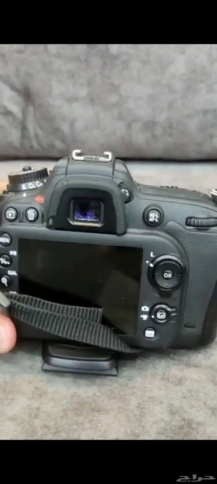 للبيع كاميرا نيكون D7100 مع عدسة 50 الأصلية لتصوير البروتريه 1
