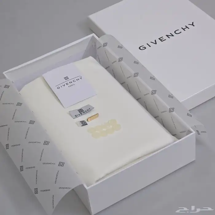 عرض 3 قطع قماش 6