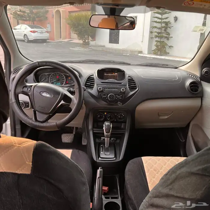 فورد للبيع 10