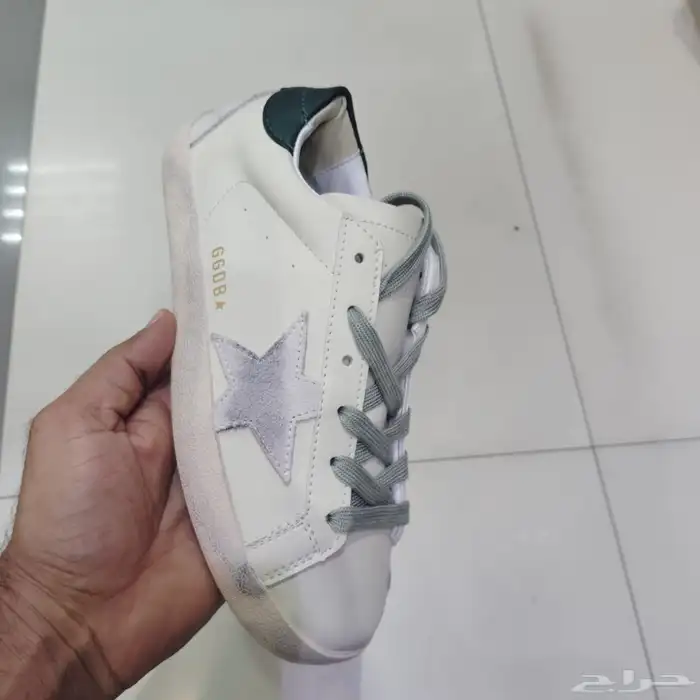 احذيه وجزم لويس فيتون ونيوبلانس فندي وشنط كتف ماستر 76