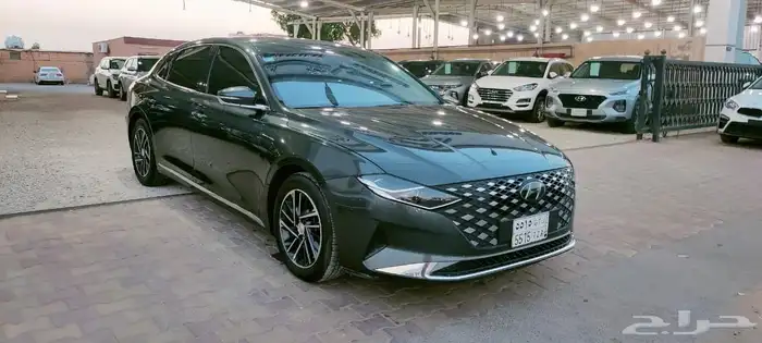 للبيع ازيرا 2021 بنزين وارد كوريا 6