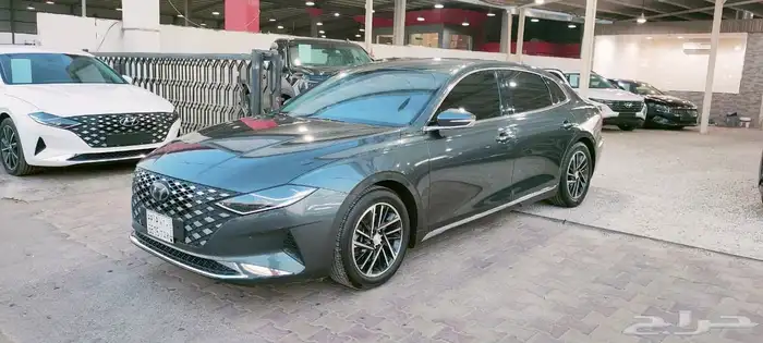 للبيع ازيرا 2021 بنزين وارد كوريا 0