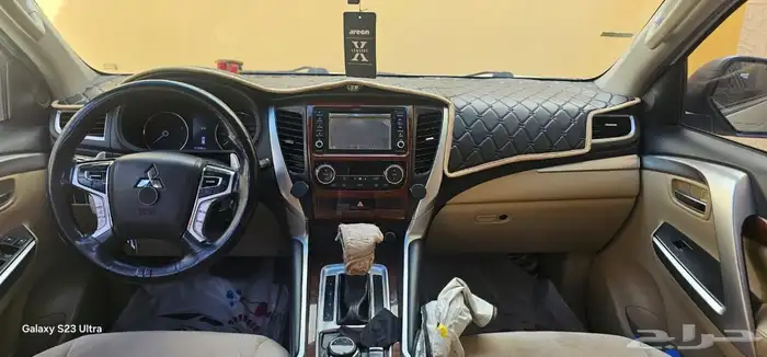 جيب ميتسوبيشي مونتيرو 0