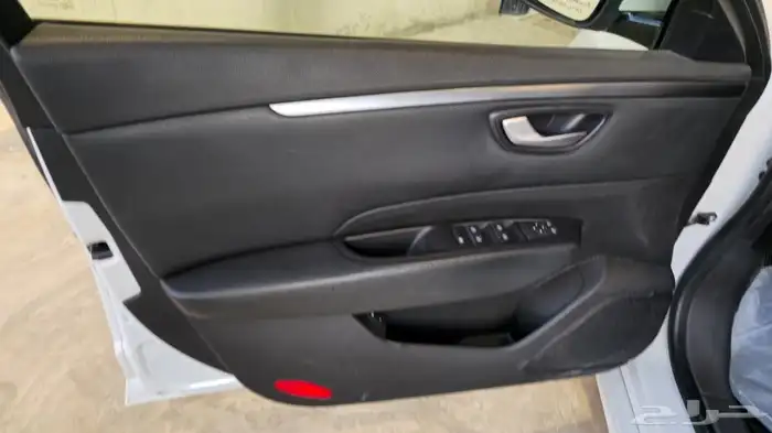 رينو تاليسمان 2017 6