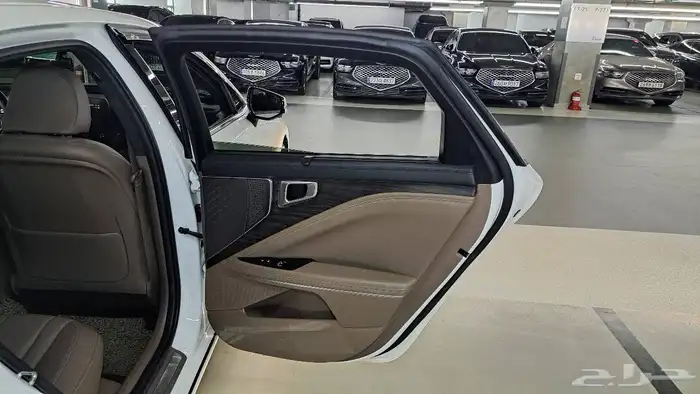 كيا K8 2022 - بنزين - 2.5cc وارد كوريا 25