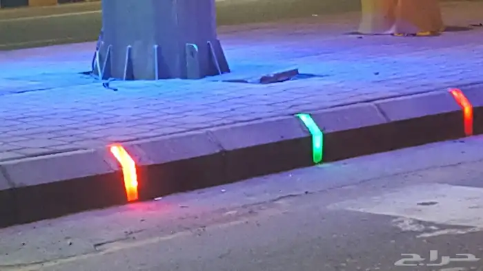 فواصل قواطع وانترلوك وبلدورات مضيئة 1