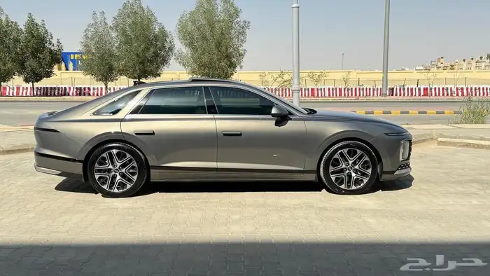 ازيرا 2024 للبيع 5