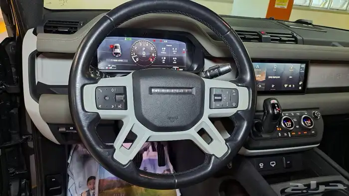 لاند روفر ديفندر 2022 Defender P300 X-Dynamic 18