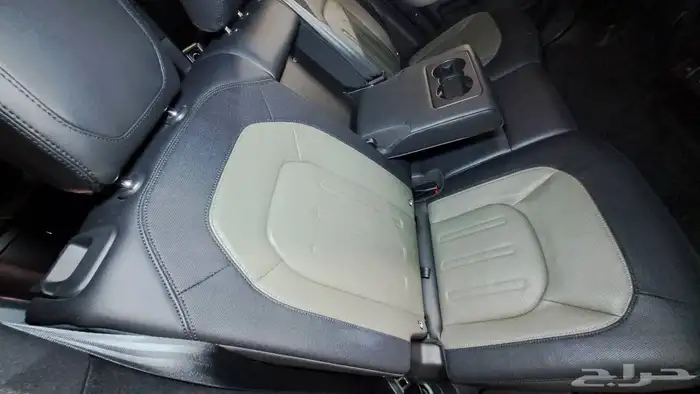 لاند روفر ديفندر 2022 Defender P300 X-Dynamic 38