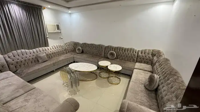 كنب متكامل جديد بحميع ملحقاته طاولات وستاره 2