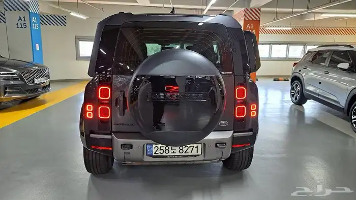 لاند روفر ديفندر 2022 Defender P300 X-Dynamic 7