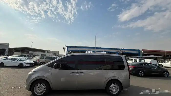 ستاريا 2022ديزل 11 راكب اصلي بدي وكالة ممشي قليل 5