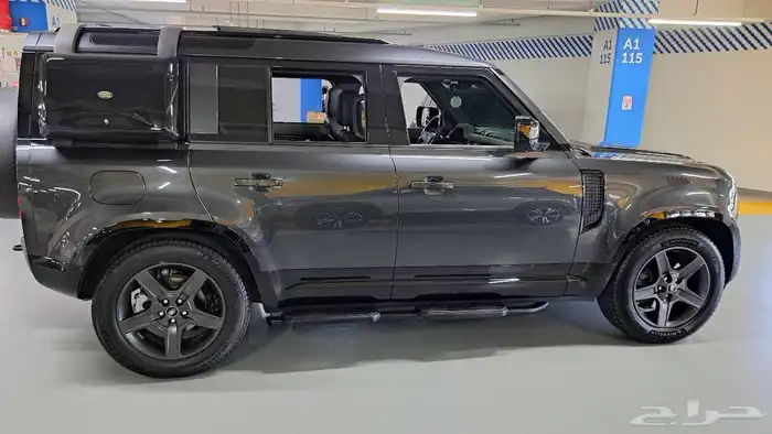 لاند روفر ديفندر 2022 Defender P300 X-Dynamic 2