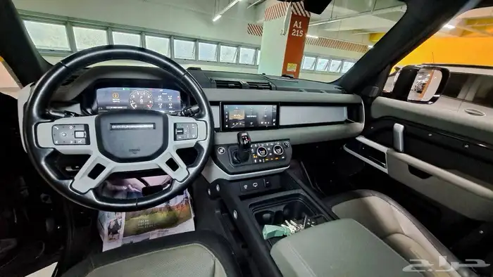 لاند روفر ديفندر 2022 Defender P300 X-Dynamic 17