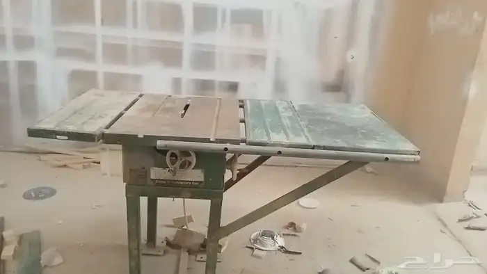 ورشة خشب كاملة للبيع معدات فقط 2