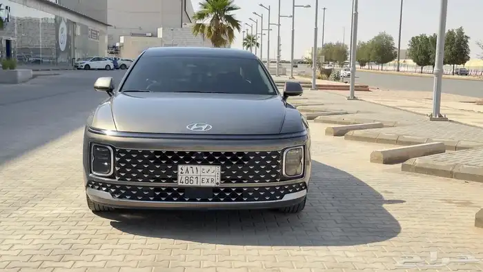 ازيرا 2024 للبيع 8