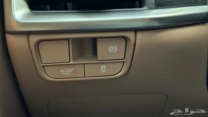 ازيرا 2024 للبيع 25