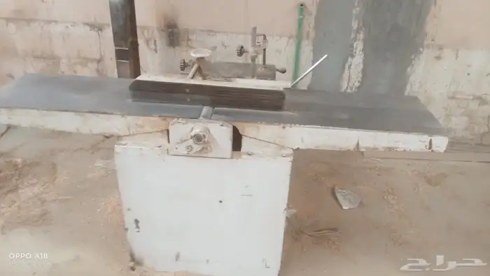 ورشة خشب كاملة للبيع معدات فقط 17