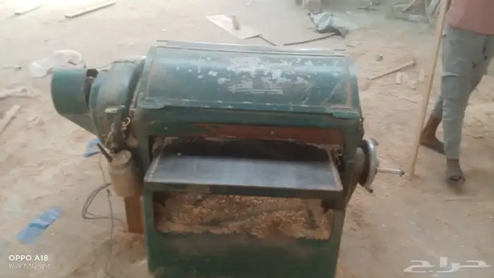 ورشة خشب كاملة للبيع معدات فقط 16