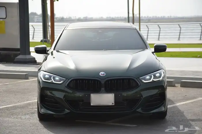 bmw 840i 2023 على الضمان 8