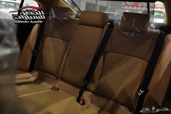 لكزس اي اس 250 بنزين 2025 12