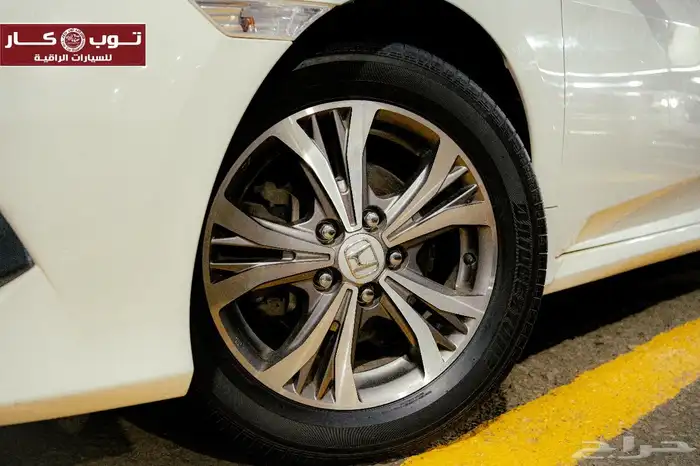 هوندا سيفيك 2018 مميزه ونظيفه 9