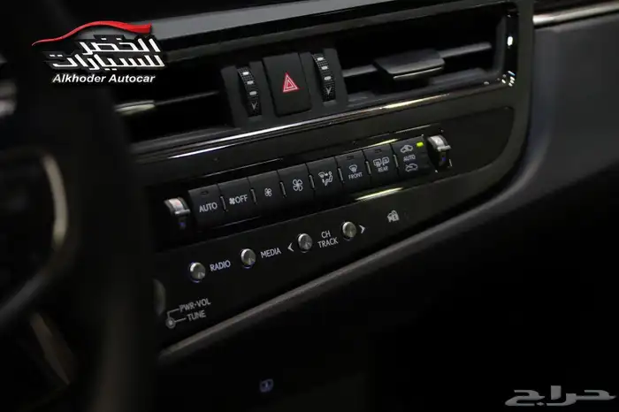 لكزس اي اس 250 بنزين 2025 14