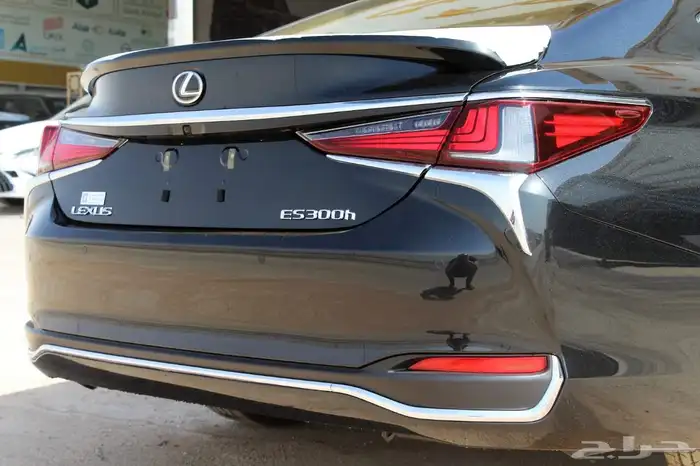 لكزس - ES300 Ah هايبرد - 2025 - خليجي 4