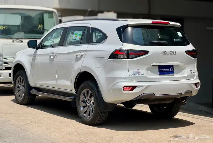 ايسوزو MUX فل كامل 2024 كاش وتقسيط (عازل حراري مجاني) 9