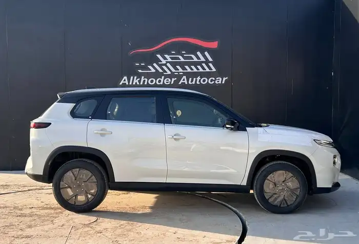 تويوتا اوربان كروزر GLX 2026 لدى شركة عبدالمجيد الخضر 3