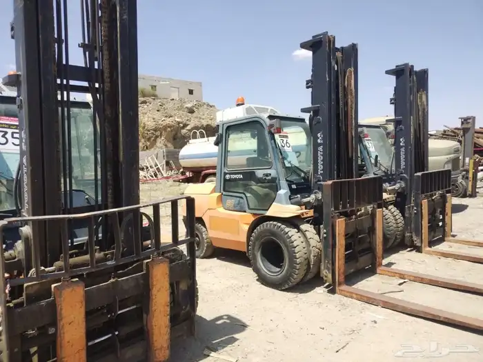 للايجار رافعة شوكية تايوتا 5 طن فوركلفت رافعه بسعر مناسب 0