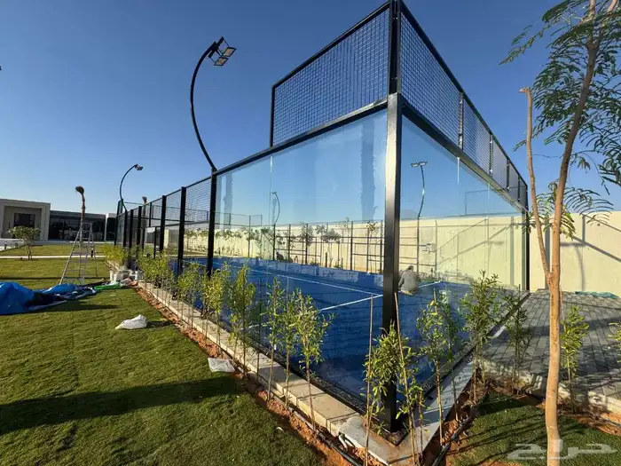 تنفيذ ملاعب البادل 16