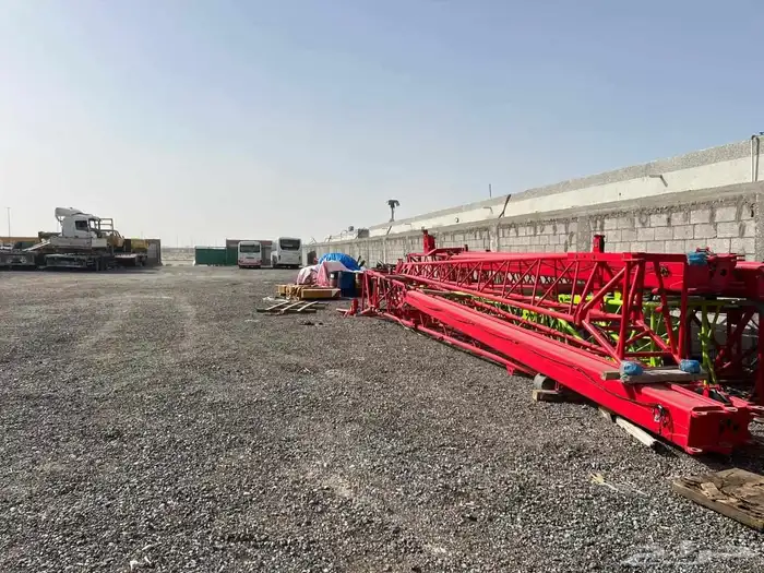 للبيع رؤوس تريلات مع الارض 13