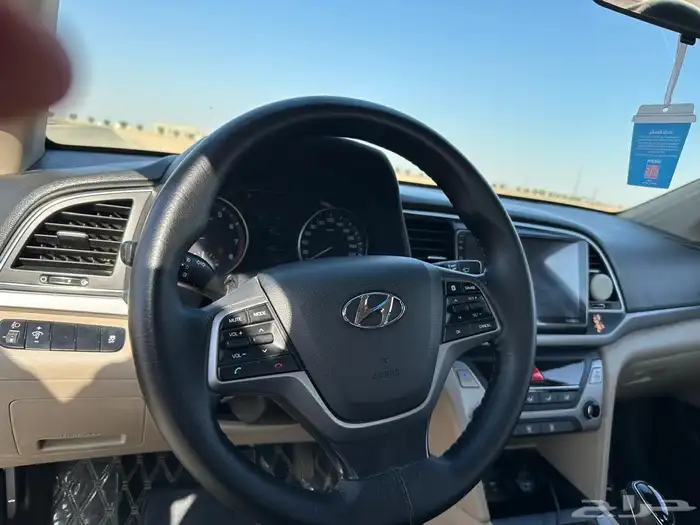 هونداي انترا لون فضي موديل 2017 2