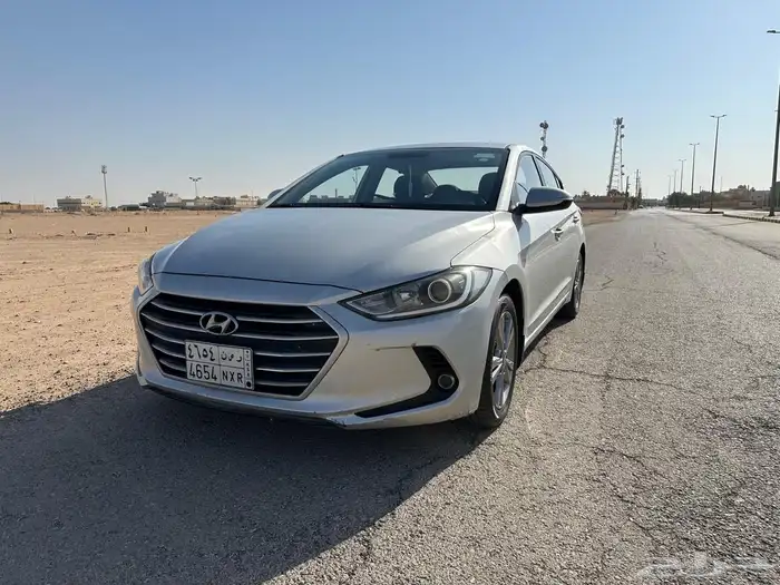 هونداي انترا لون فضي موديل 2017 1
