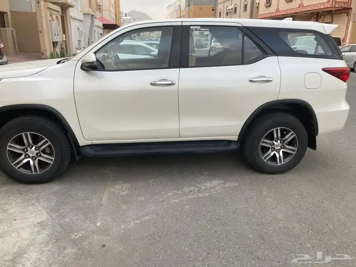 سيارة برادو 2020 1