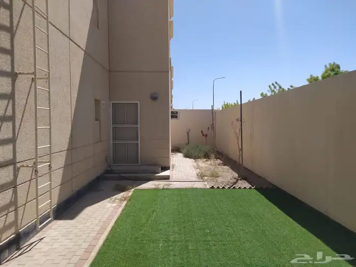 فيلا للإيجار حي جلمودة 2