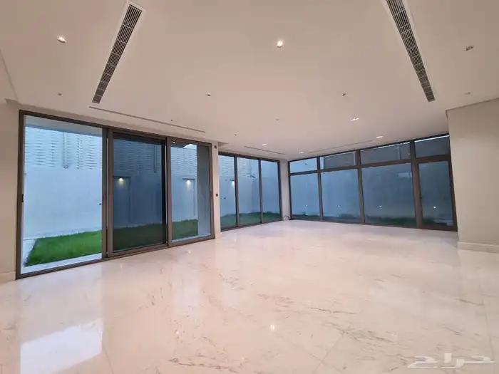 للبيع فيلا واسعه بحي الربوه الشرقيه شغل شخصي 3