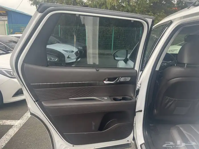 باليسيد كاليجرافي - 2023 - بنزين - بدون دبل - 8 ركاب- 15