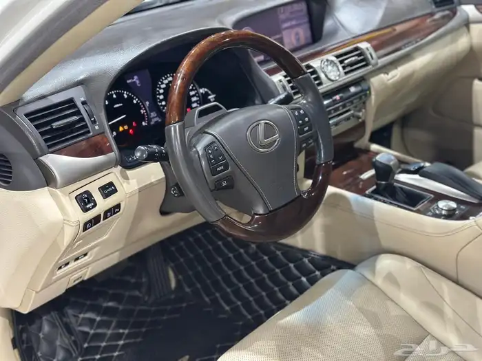 لكزس LS 460 L فل كامل موديل 2013 عداد 62 الف 19