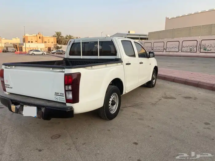 ايسوزو ديماكس غمارتين قير عايدي بدون دبل 2022 12