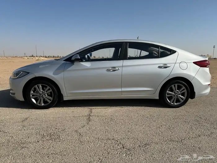 هونداي انترا لون فضي موديل 2017 0