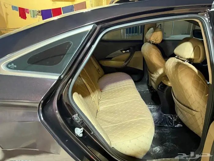 للبيع هونداي أزيرا 5