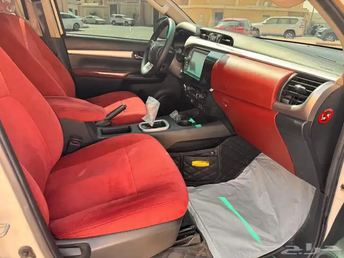 هايلكس 2022 بنزين دبل اوتماتيك بحالة الوكالة ممشى قليل 28